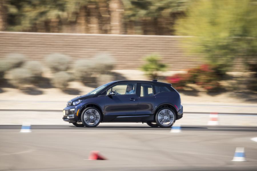  BMW i3s (I01) 2017 года  (NA) (фото 12 из 40)